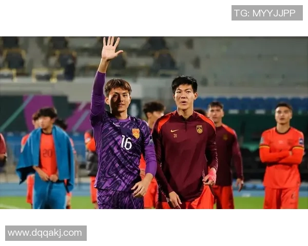 足球明星大崔的精彩人生与成就全景介绍及经典瞬间回顾